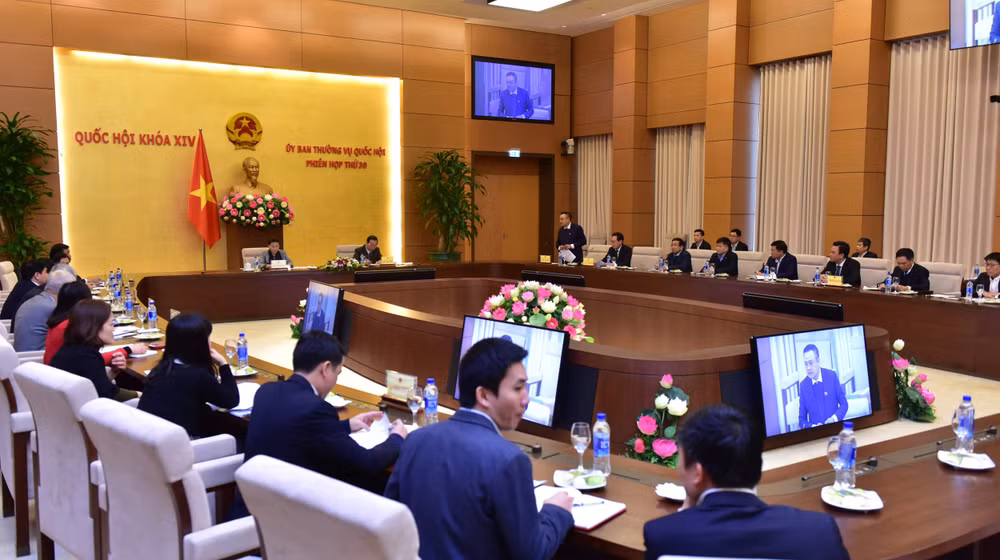 Chủ tịch Quốc hội Nguyễn Thị Kim Ngân cho biết buổi làm việc với lãnh đạo PVN là dịp để nghe lãnh đạo Tập đoàn báo cáo cặn kẽ hoạt động của ngành.