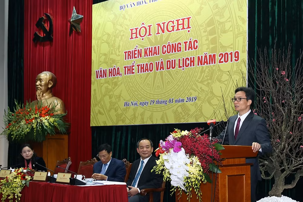 Phó Thủ tướng Vũ Đức Đam phát biểu tại Hội nghị. Ảnh: Đình Nam