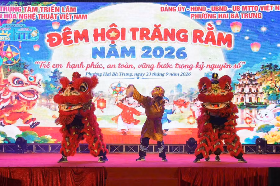 Rực rỡ sắc màu trong đêm khai mạc 'Lễ hội Trung thu 2026'