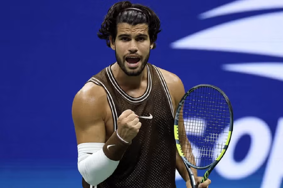 Alcaraz ngược dòng ấn tượng, giành vé vào vòng 3 US Open 2026