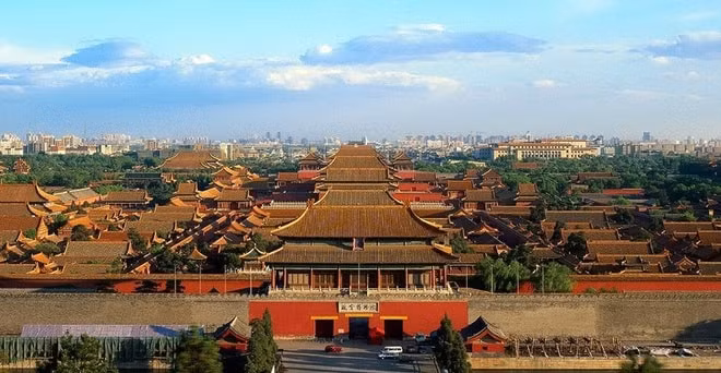 Trung Quốc đóng cửa Tử Cấm Thành