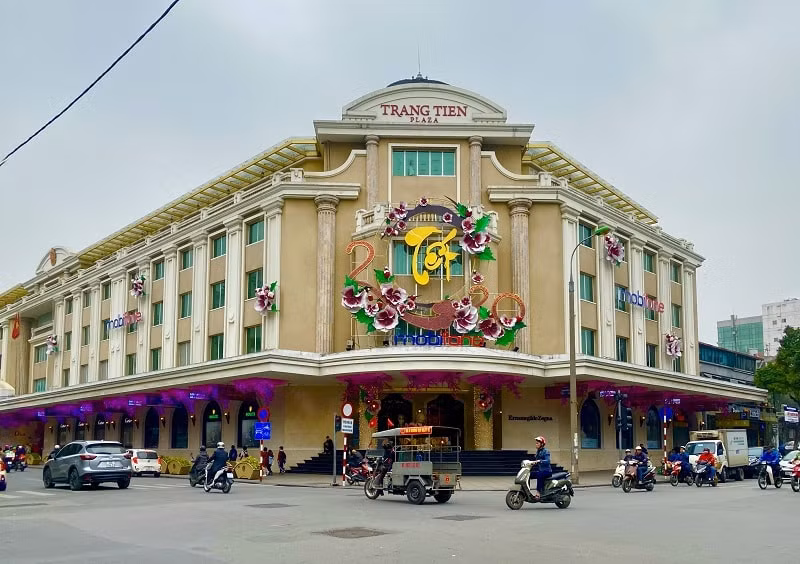 Khu thương mại Tràng Tiền Plaza.