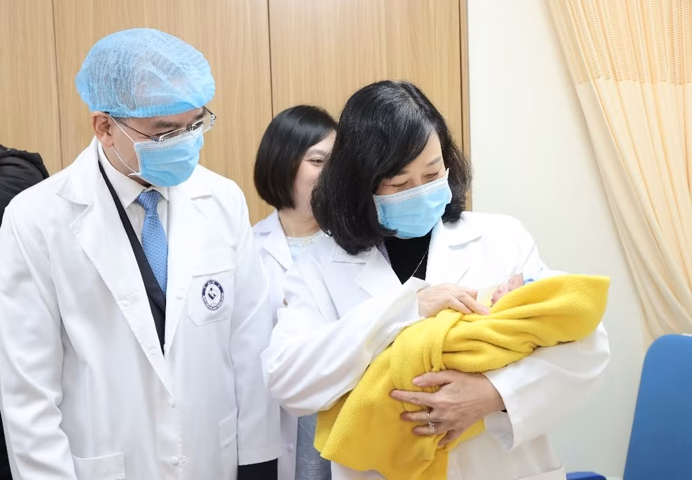 ca nuoc co hon 115 nghin tre em chao doi trong 5 ngay nghi tet hinh 1