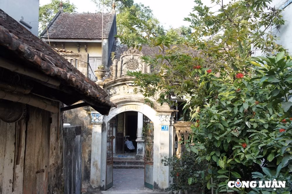nguoi lang cuu tap lam du lich hinh 13