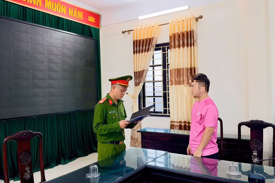Thanh niên ở Hưng Yên thu lợi hơn 1 tỷ đồng nhờ bán đồ thời trang giả mác Gucci, Dior, Lacoste