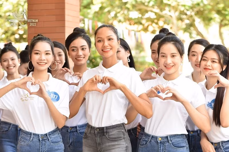 don vi to chuc miss peace vietnam 2022 xin rut ten goi hoa hau hoa binh viet nam hinh 1