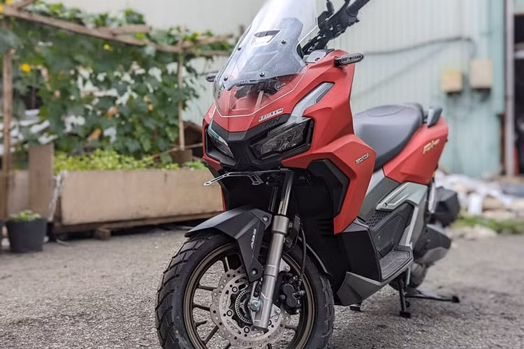 chiem nguong xe tay ga honda adv 160 gia hon 90 trieu dong tai viet nam hinh 2