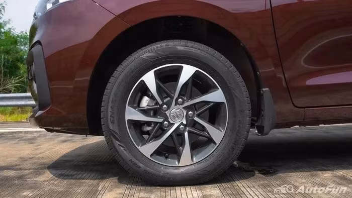 anh thuc te cua suzuki ertiga hybrid tai viet nam hen ngay ra mat chinh thuc hinh 5