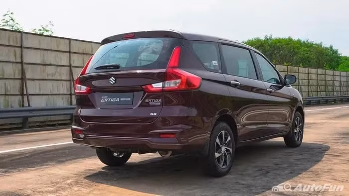 anh thuc te cua suzuki ertiga hybrid tai viet nam hen ngay ra mat chinh thuc hinh 4