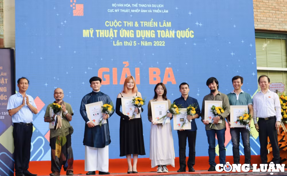 hon 200 tac pham trung bay tai trien lam my thuat ung dung toan quoc lan thu 5 nam 2022 hinh 6