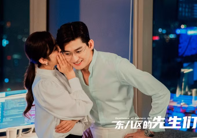 truong han bi nghi ngo dao duc trong phim moi hinh 1