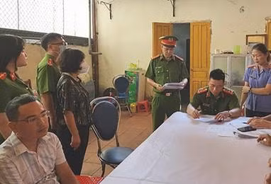 khoi to bat tam giam 2 can bo phong tai nguyen moi truong tp lang son hinh 1