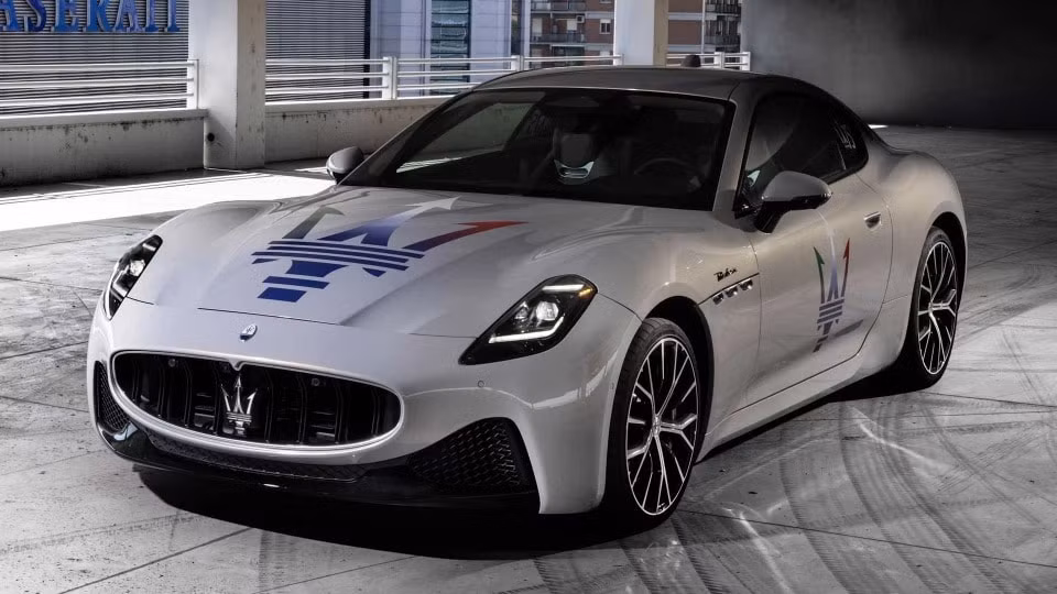 maserati granturismo lo dien truoc ngay ra mat hinh 2