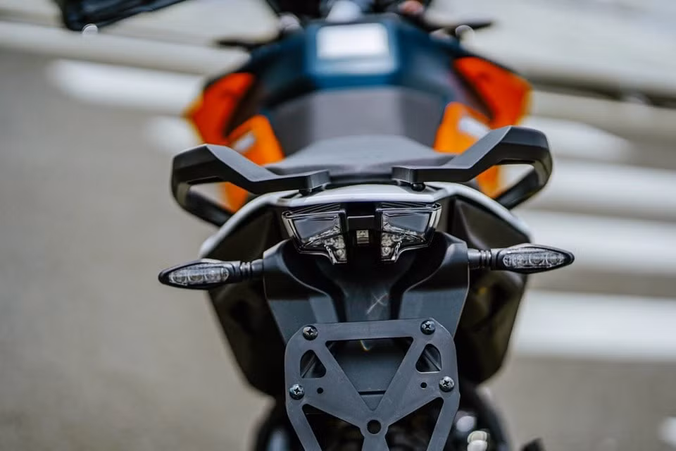 ktm 390 adventure 2022 co gia 236 trieu dong tai thi truong viet nam hinh 9