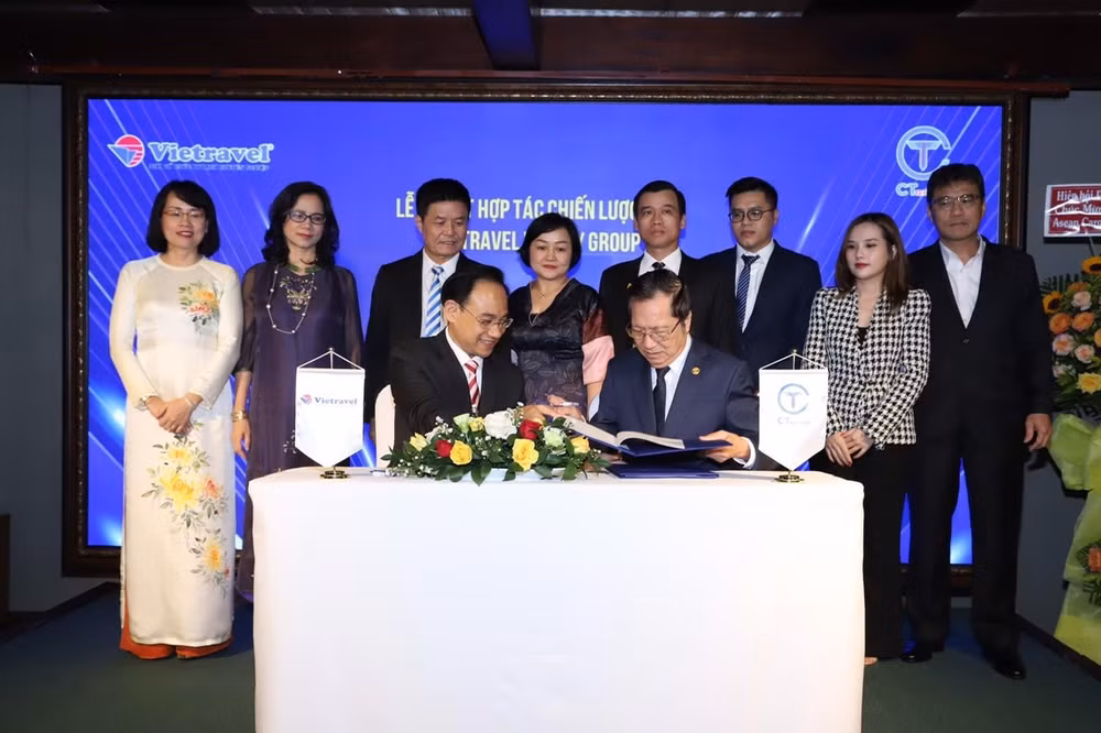 ct group va vietravel hop tac mang lai loi ich tuyet hao cho khach hang hinh 1
