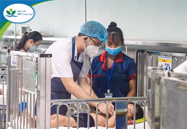 tre nhiem adenovirus tang manh da co 6 tre tu vong hinh 1