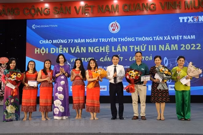 thong tan xa viet nam vung vi the la co quan thong tin chien luoc tin cay cua dang nha nuoc nhan dan hinh 3