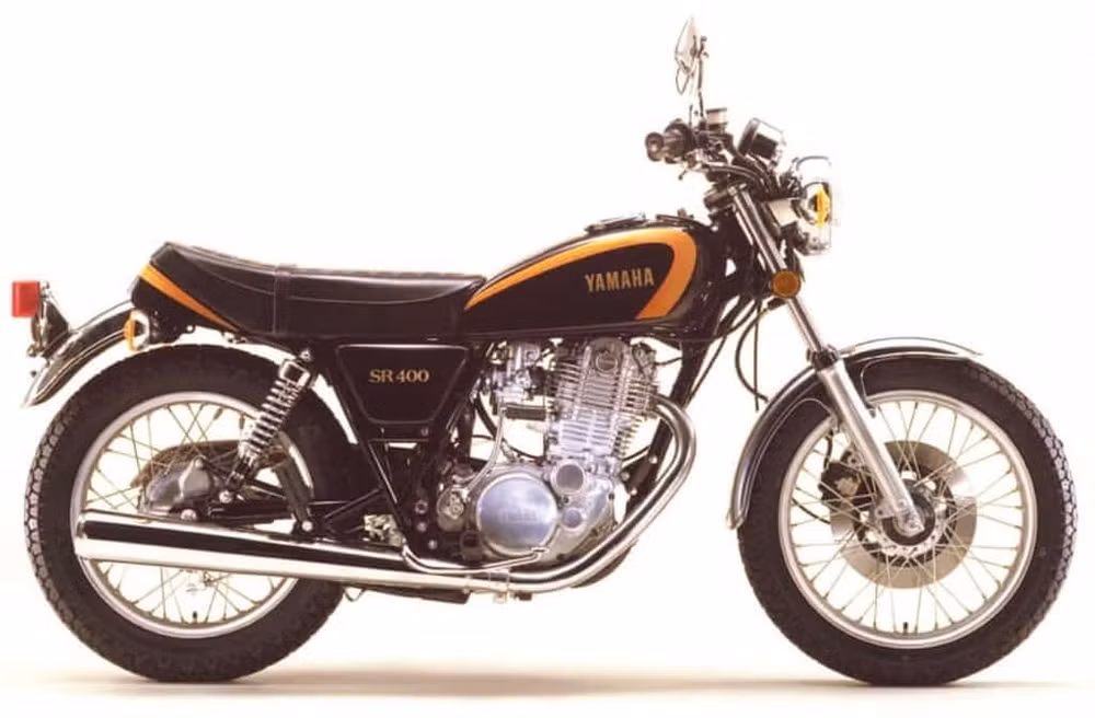 yamaha sr400 ra mat phien ban gioi han black gold limited edition 2022 hinh 2