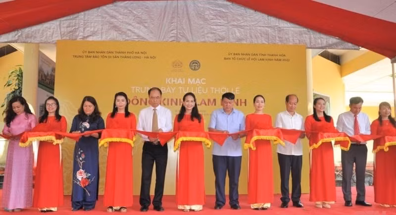 trung bay gan 300 tu lieu hien vat dong kinh lam kinh thoi le hinh 1