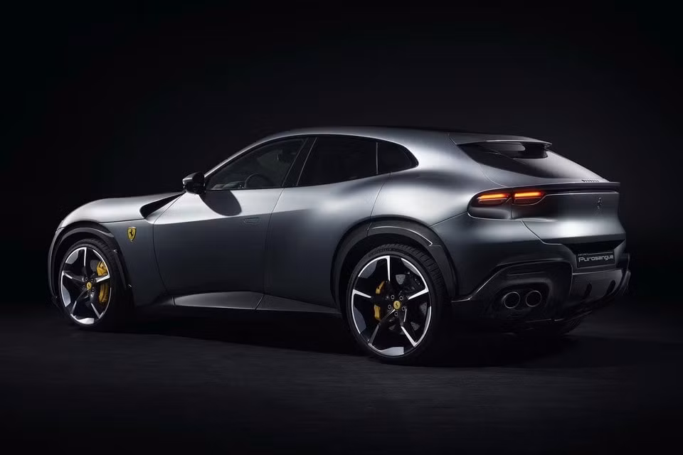 ferrari gioi thieu mau suv 4 cho purosangue hinh 4