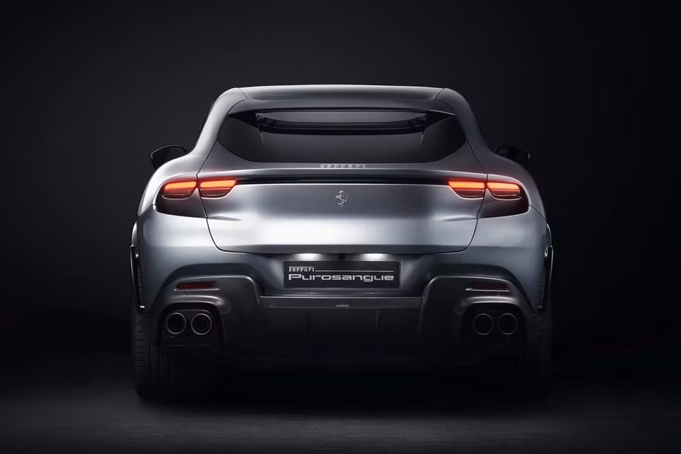 ferrari gioi thieu mau suv 4 cho purosangue hinh 5