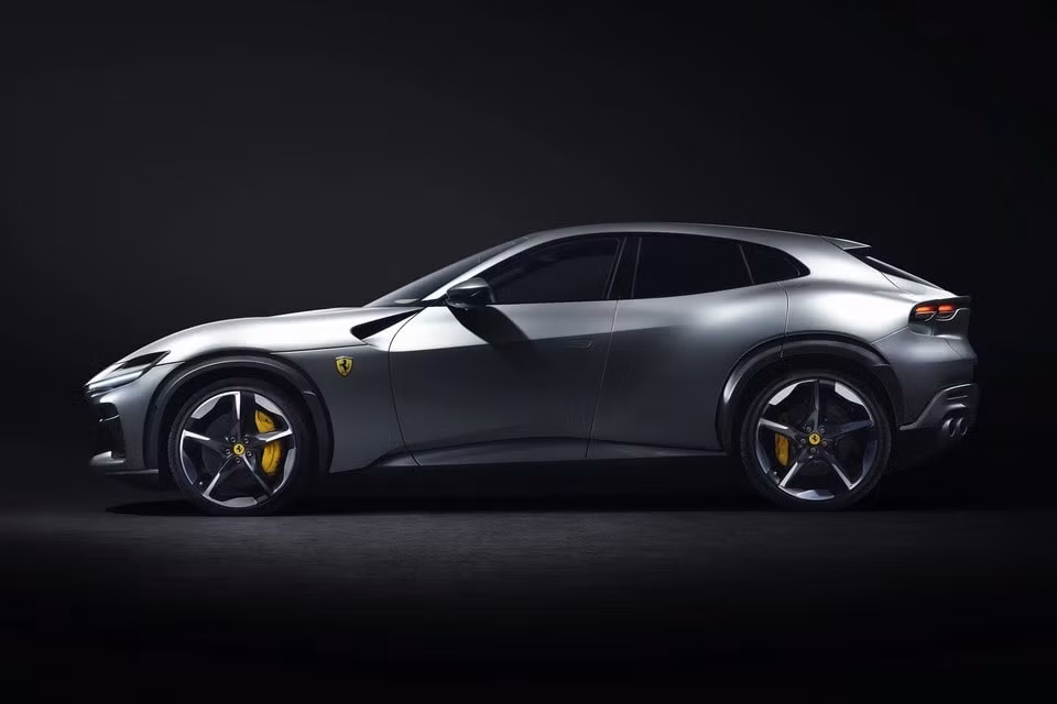 ferrari gioi thieu mau suv 4 cho purosangue hinh 3