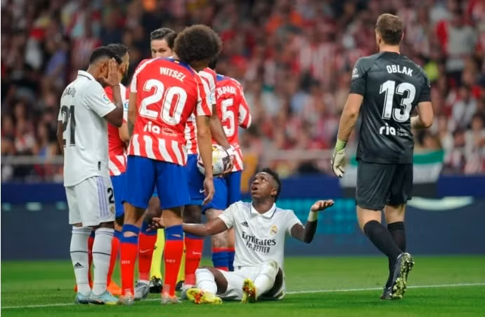 thang atletico madrid 2 1 real madrid xay chac ngoi dau la liga hinh 2