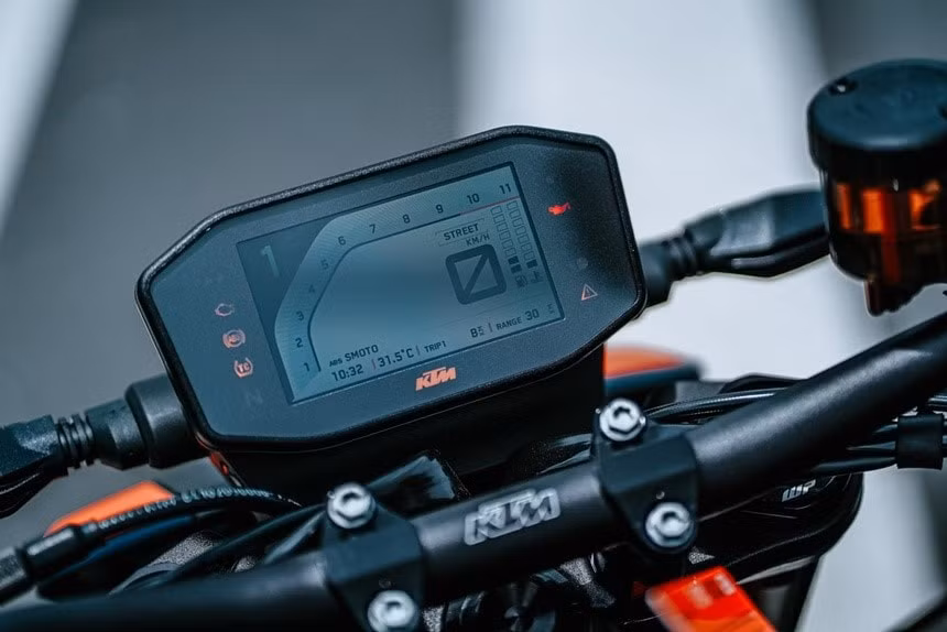 ktm 890 duke r 2022 dau tien ve viet nam hinh 5