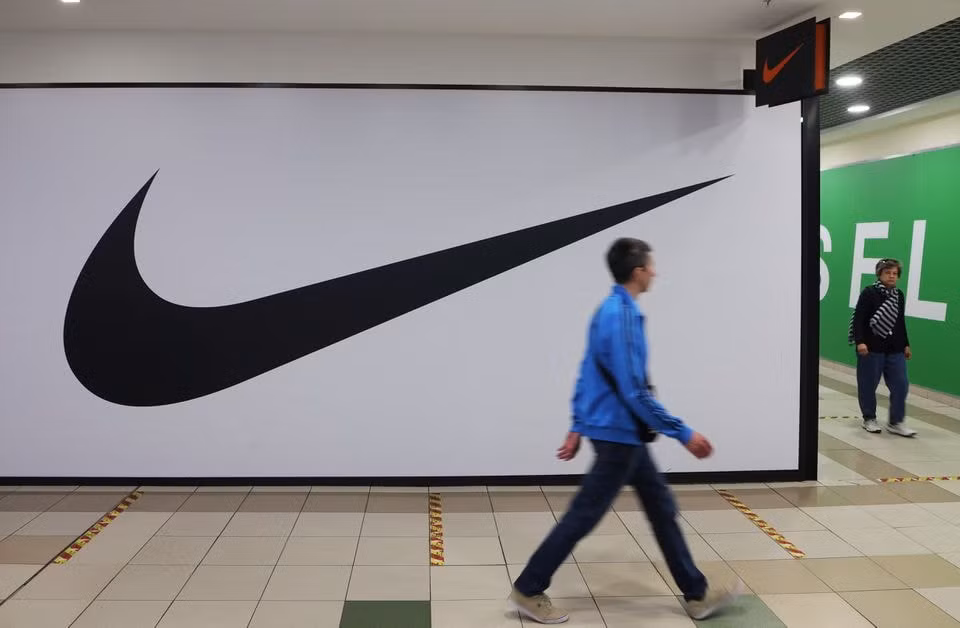 tong thong ukraine biet on nike vi roi thi truong nga hinh 1