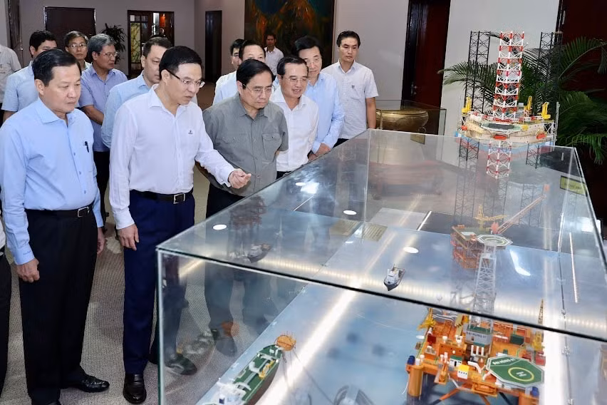 thu tuong pham minh chinh khong de thieu nang luong nhat la xang dau hinh 2