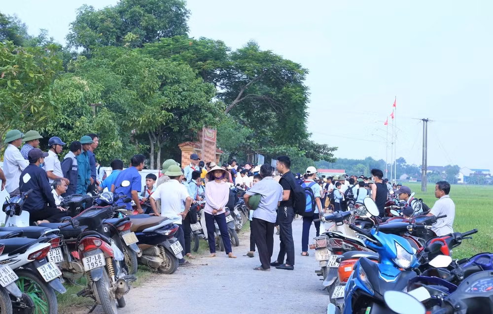 nghe an chi dao xu ly vu nguoi dan phan doi sap nhap truong hinh 1