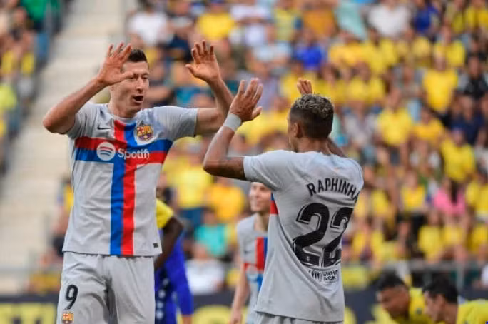 danh bai cadiz 4 0 barca chiem ngoi dau bxh la liga 2022 23 hinh 3