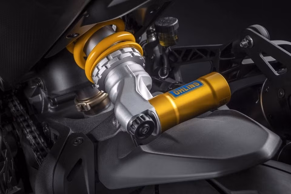 ducati monster sp ra mat tai chau au so huu suc manh 111 ma luc hinh 8