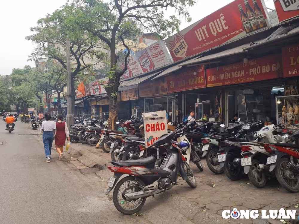 dong da ha noi nhieu tuyen pho via he van bi lan chiem hinh 1