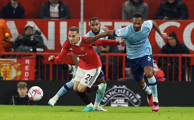 rashford hoa nguoi hung man utd lay lai vi tri thu 4 cua tottenham hinh 1