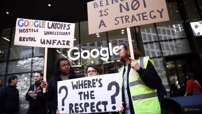 nhan vien google bieu tinh o london vi mat viec lam hinh 1