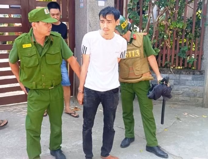 quang ngai bat giu nghi pham giet nu nhan vien cua hang tien loi hinh 2
