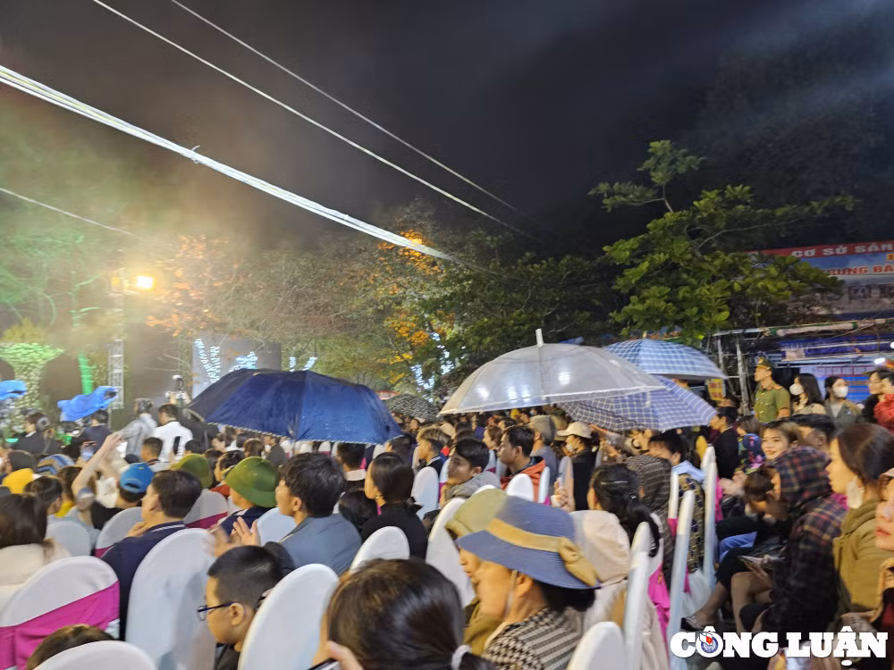 hang ngan du khach du le hoi tinh yeu hon trong mai sam son 2023 hinh 6