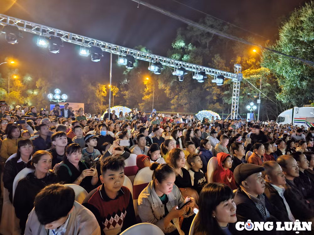 hang ngan du khach du le hoi tinh yeu hon trong mai sam son 2023 hinh 4