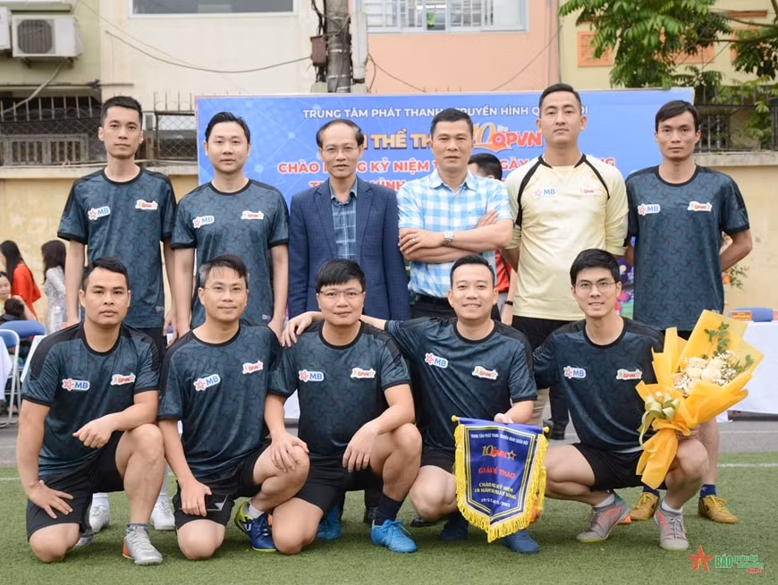khai mac giai the thao ky niem 10 nam truyen hinh quoc phong viet nam hinh 2