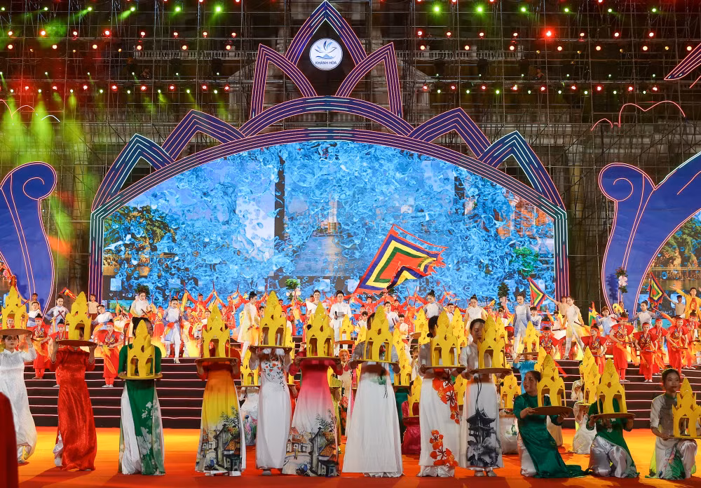 giai doan phat trien moi mo ra tuong lai xan lan voi van hoi lon de khanh hoa but pha hinh 4