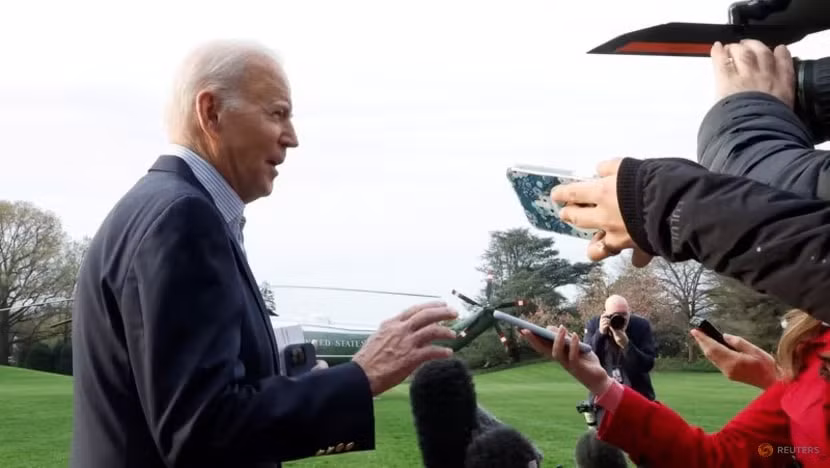 tong thong joe biden keu goi nga tha phong vien my hinh 1