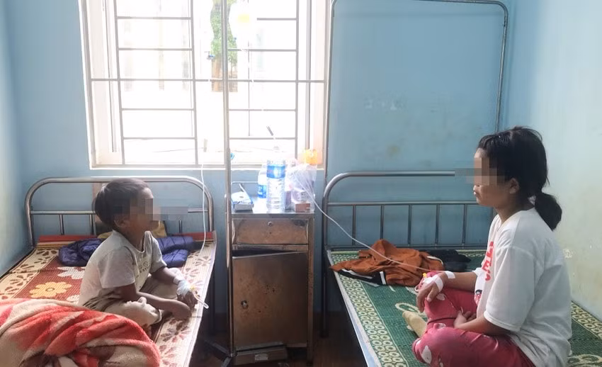 gia lai 3 chau nho bi ngo doc do an thit coc mot be 2 tuoi da tu vong hinh 1