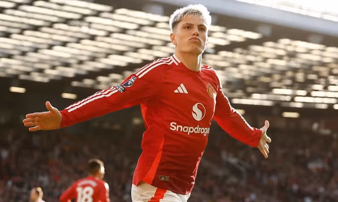 garnacho va hojlundtoa sang man united thang nguoc brentford hinh 1