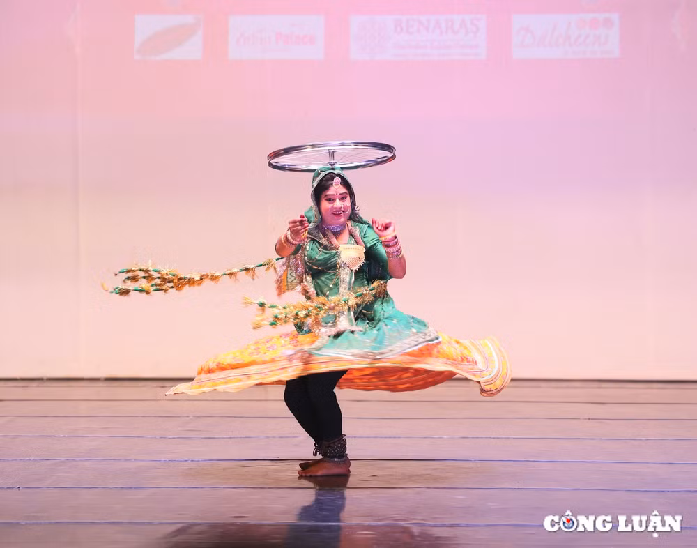 an tuong voi dieu mua dan gian rajasthan cua an do hinh 4