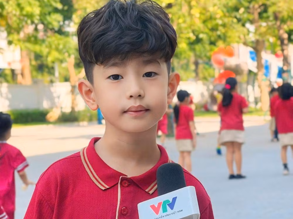 bui khau minh triet nam vuong nhi dat show truoc ngay di chinh chien quoc te hinh 2