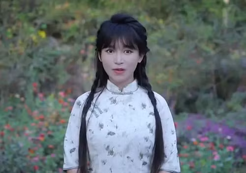 tien nu dong que ly tu that tai xuat sau 3 nam vang bong hinh 1