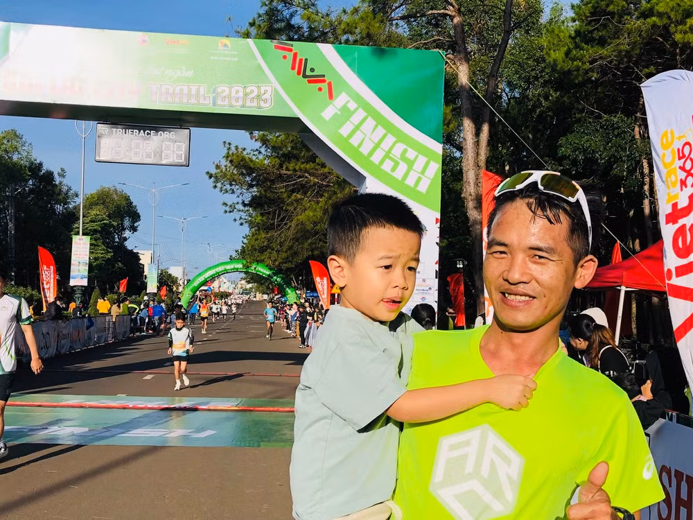 gan 7000 van dong vien se hoi tu o giai chay gia lai city trail 2024 giac mo dai ngan hinh 2