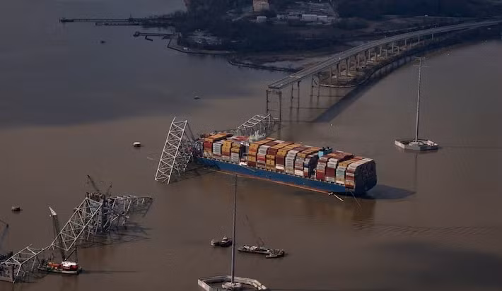 chu tau cho hang phai tra 102 trieu do la my vi vu sap cau baltimore hinh 1