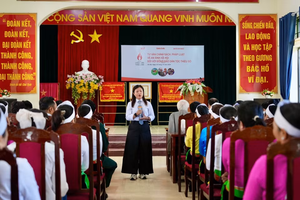 tuyen truyen phap luat mien phi cho hon 200 dong bao dan toc thieu so hinh 1